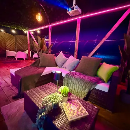 Κάμπινγκ The Secret Garden Glamping Wexford Ballintlea