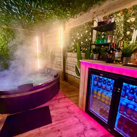 The Secret Garden Glamping Wexford Κάμπινγκ Ballintlea