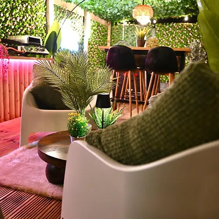The Secret Garden Glamping Wexford Κάμπινγκ Ballintlea