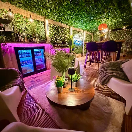 The Secret Garden Glamping Wexford Κάμπινγκ Ballintlea